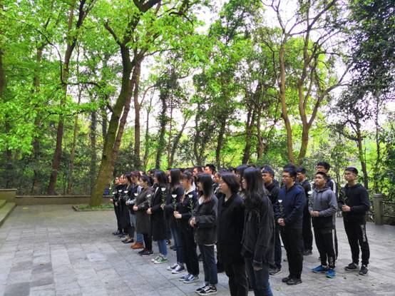 clip_image004.jpg clip_image004.jpg