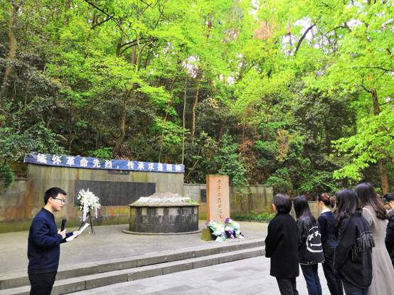 clip_image010.jpg clip_image010.jpg